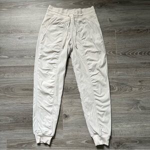 Lululemon Dance Studio Joggers Size 6 Full Length Mid Rise Pockets White Opal